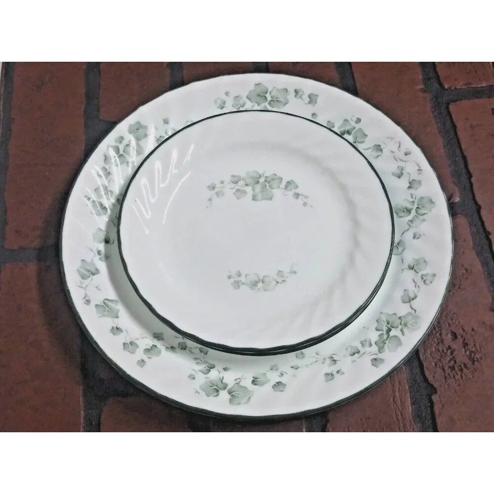 4 pieces Corelle By Corning Callaway Ivy Swirl 2 Dinner Plates 2 salad plates GC